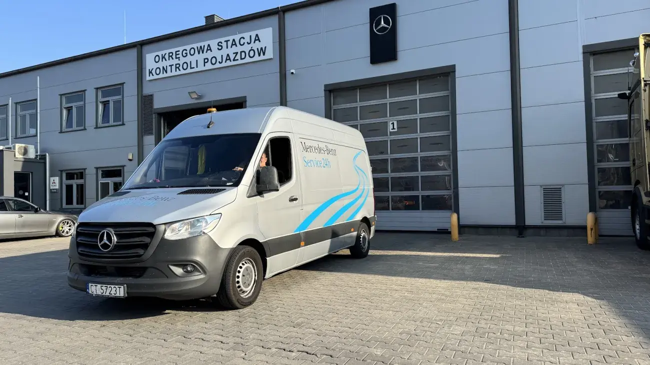 budynek ktc Okręgowa Stacja Kontroli Pojazdów i samochód serwis24